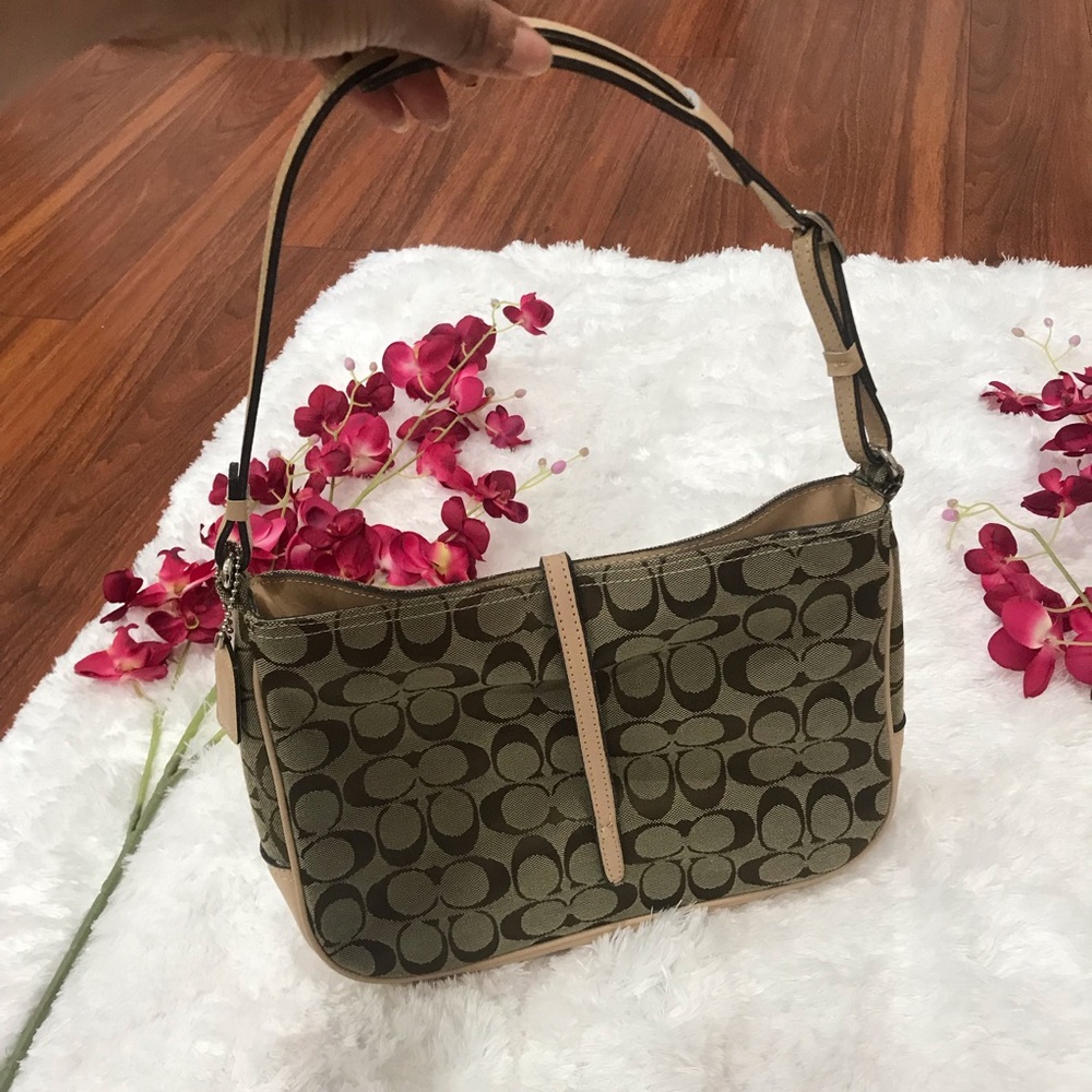 Coach Purse - Picture 4 of 5